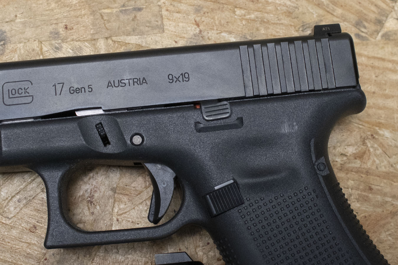 GLOCK 17 Gen5 9mm Police Trade-In Pistols (Fair Condition)